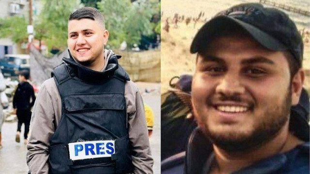 Deux journalistes palestiniens ont été tués par une frappe aérienne israélienne, Mustafa Thuraya (G) et Hamza Wael Al-Dahdouh (D) au sud de la bande de Gaza, le 07 janvier 2024.