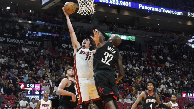 NBA’de Houston Rockets, deplasmanda Miami Heat'e 120-113 mağlup oldu.