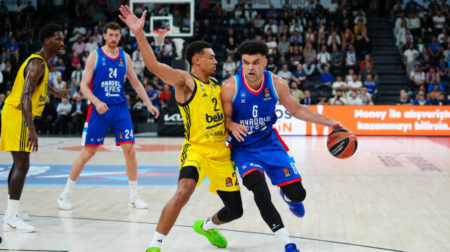 Fenerbahçe Beko derbiyi kazandı.