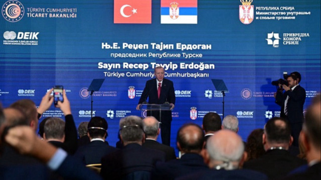 الرئيس أردوغان: حجم التجارة بين تركيا وصربيا تجاوز ملياري دولار
https://www.yenisafak.com/ar/economy/4073579