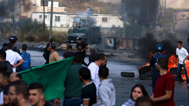 الضفة.. إصابة 4 فلسطينيين بمواجهات مع مستوطنين ببلدة في نابلس 
