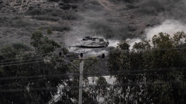 Hizbullah, güneydeki Ayta eş-Şaab kasabasında 3 tankı güdümlü füzelerle vurdu. 