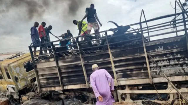 مصرع 94 شخصا بانفجار صهريج وقود شمالي نيجيريا 