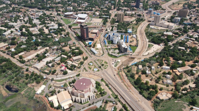 Cette vue aérienne du 29 juillet 2021 montre une vue générale de la capitale du Niger, Niamey. 