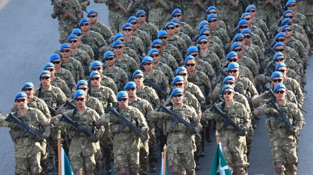 Les forces armées turques défilent lors d'une parade marquant le 100e anniversaire de la fête de la République à Ankara, le 29 octobre 2023. 