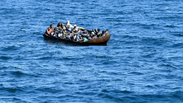 Les gardes-côtes avaient secouru 31 occupants d'une embarcation qui avait coulé à environ 500 mètres du littoral, et récupéré les corps de 15 victimes, dont au moins trois nourrissons à Djerba, en Tunisie.