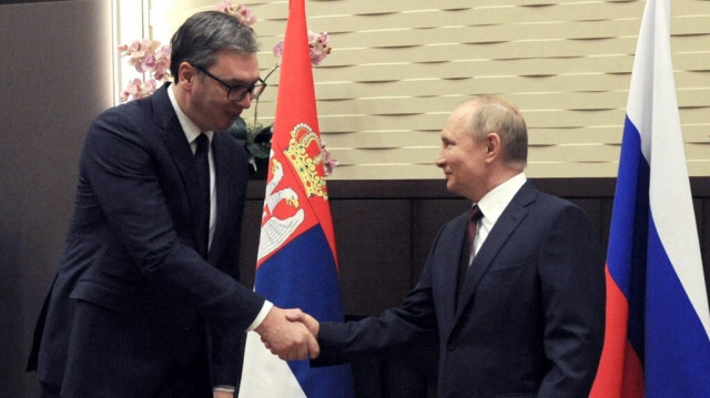 Le président serbe, Aleksandar Vucic et son homologue russe, Vladimir Poutine.
