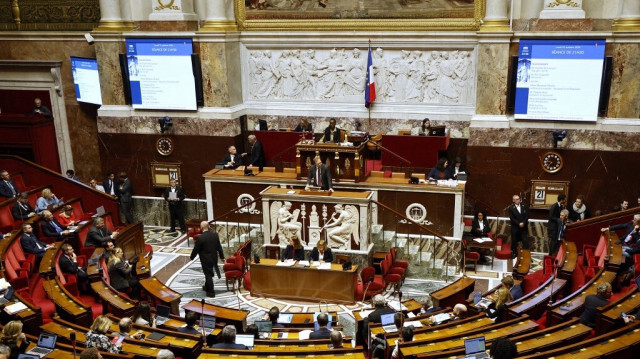 Le ministre français de l'Économie Antoine Armand s'exprime lors d'une séance de débat sur le projet de loi de finances 2025 à l'Assemblée nationale, à Paris, le 21 octobre 2024.