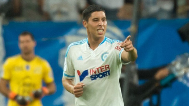 Le milieu de terrain marocain de Marseille, Abdelaziz Barrada, célèbre son but à Troyes le 23 août 2015.