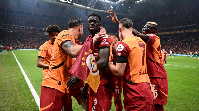 Derbide gülen taraf Galatasaray.