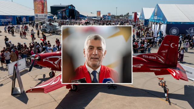 Ticaret Bakanı Ömer Bolat, TEKNOFEST'in ikinci gününde etkinlik alanını gezdi.