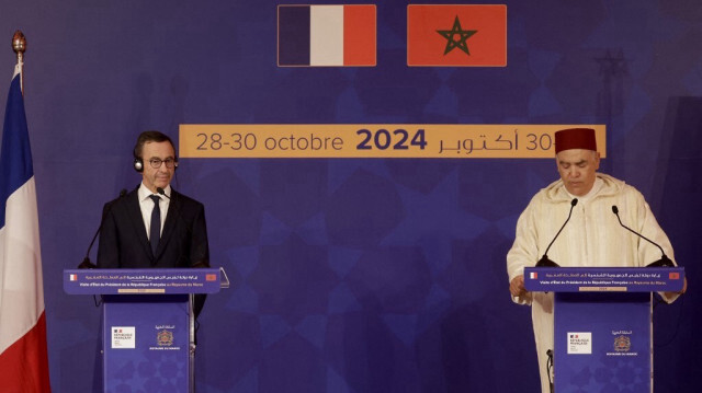 Le ministre français de l'Intérieur Bruno Retailleau et son homologue marocain Abdelouafi Laftit lors d'une conférence de presse conjointe à Rabat, le 29 octobre 2024.