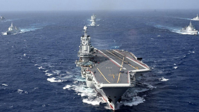 Les porte-avions CV17 Liaoning et CV18 Shandong ont effectué leurs premiers exercices conjoints en mer de Chine méridionale.