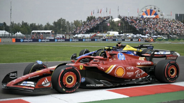 Le pilote espagnol de Ferrari, Carlos Sainz, sur le circuit Hermanos Rodriguez, à Mexico, le 26 octobre 2024.