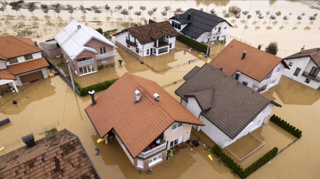 Une vue aérienne montre des zones inondées dans les villes de Jablanica, Konjic, Fojnica et Kresevo suite à de fortes pluies en Bosnie-Herzégovine le 4 octobre 2024.