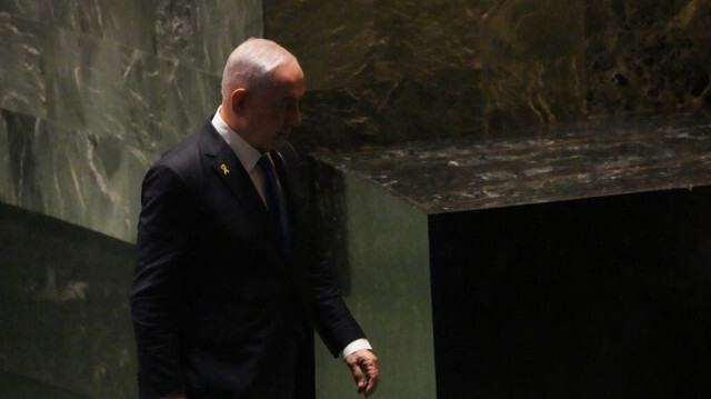 Le Premier ministre israélien Benjamin Netanyahu quitte la salle après avoir pris la parole lors de la 79e session de l'Assemblée générale des Nations Unies au siège des Nations Unies à New York, le 27 septembre 2024.