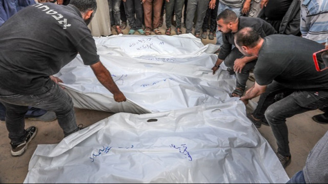 Les corps des Palestiniens qui ont perdu la vie lors des attaques israéliennes à Khan Younès dans la Bande de Gaza, le 08 octobre 2024.