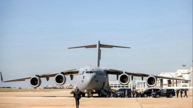 Un avion de la Force aérienne du Qatar, transportant une aide médicale fournie par le pays, a atterri sur le tarmac de l'aéroport international de Beyrouth au Liban, le 08 octobre 2024.