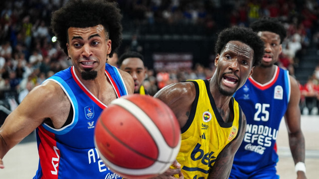 Anadolu Efes - Fenerbahçe Beko