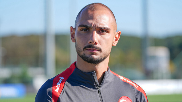 Le footballeur international turc Ahmed Kutucu, lors d'une conférence de presse dans le Camp d'entraînement de l'équipe nationale turque, le 9 octobre 2024.