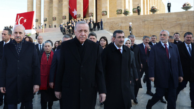 Cumhurbaşkanı Erdoğan başkanlığındaki devlet erkanı anma töreni kapsamında Anıtkabir'i ziyaret etti.