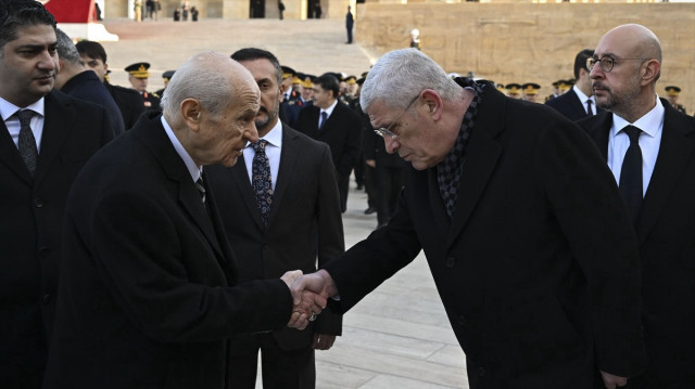 MHP Genel Başkanı Devlet Bahçeli ve İYİ Parti Genel Başkanı Müsavat Dervişoğlu'nun bu karesi törene damga vurdu.