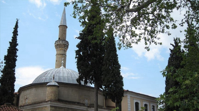 Ezan başka bir dilde okunabilir mi?