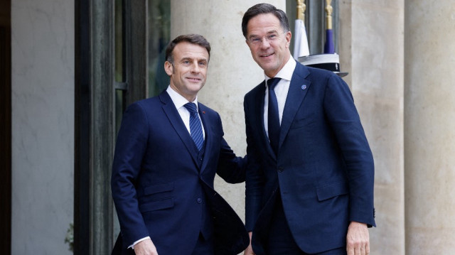 Le président français Emmanuel Macron et le secrétaire général de l'OTAN Mark Rutte lors de leur rencontre au palais présidentiel de l'Élysée à Paris, le 12 novembre 2024. 