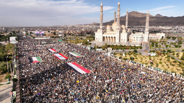 اليمن.. عشرات الآلاف يتظاهرون تضامنا مع غزة ولبنان