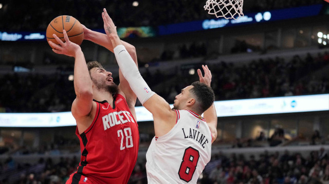 Alperen Şengün (28), üst üste ikinci maçında da triple-double yaptı.