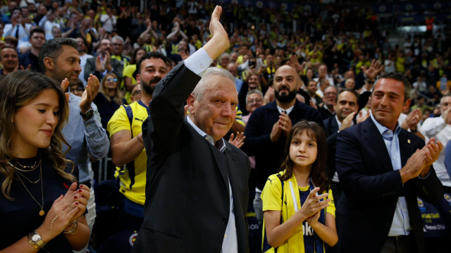 Ali Koç ile Aziz Yıldırım, Fenerbahçe Beko-Partizan maçını birlikte izledi