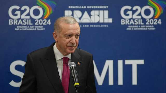 Le président turc Recep Tayyip Erdogan s'exprime lors d'une conférence de presse après sa participation au Sommet des dirigeants du G20 à Rio de Janeiro, au Brésil, le 19 novembre 2024.