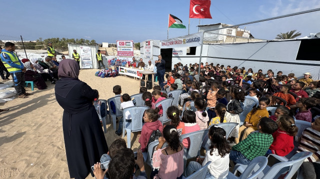 Distribution à Khan Younès par l'ONG turque Sadakatasi, le 19 novembre 2024.