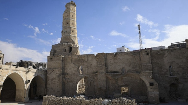 La mosquée Omari, fondée il y a plus de 1 400 ans et troisième plus grande mosquée de Palestine, a été détruite.