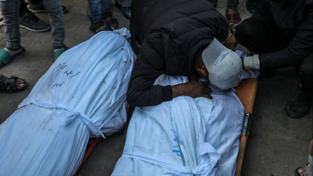 Les corps des Palestiniens décédés lors des attaques israéliennes à Khan Younès dans la Bande de Gaza.