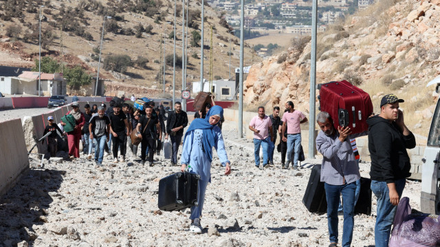 فرحة وغصة.. آلاف اللبنانيين يعودون لمنازلهم فور وقف القتال