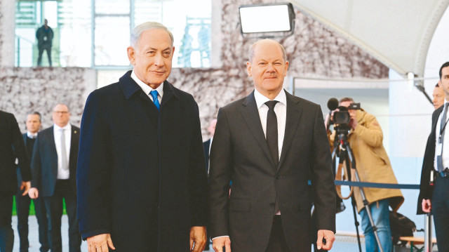 Almanya Şansölyesi Olaf Scholz (sağda) mart ayında İsrail'in başkenti 
Tel Aviv'de İsrail Başbakanı Binyamin Netanyahu ile (solda) görüşmüştü.