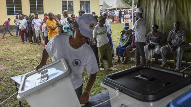 Les Tanzaniens votent pour élire leurs représentants locaux, le 27 novembre 2024.