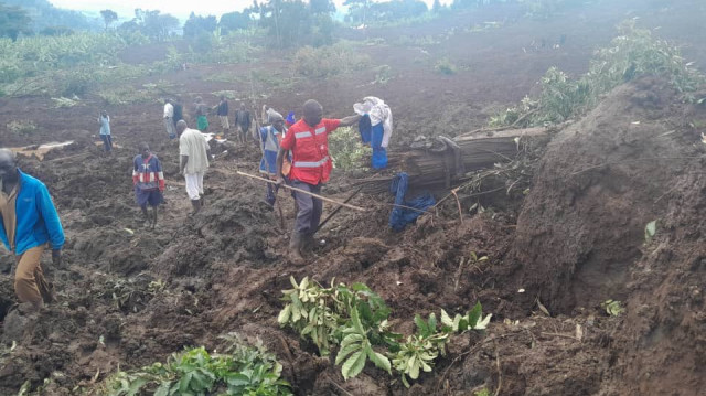 Des précipitations diluviennes ont frappé l'est de l'Ouganda, entraînant des catastrophes naturelles et des destructions importantes dans plusieurs villages.