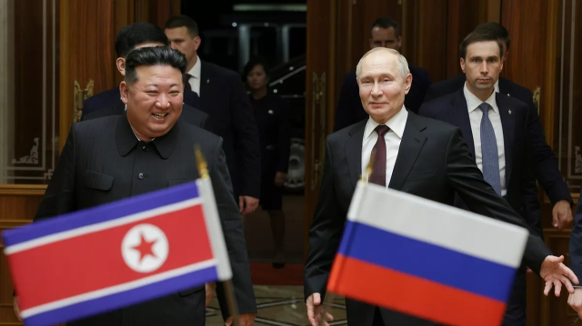 Kuzey Kore lideri Kim Jong, Rusya Devlet Başkanı Vladimir Putin.