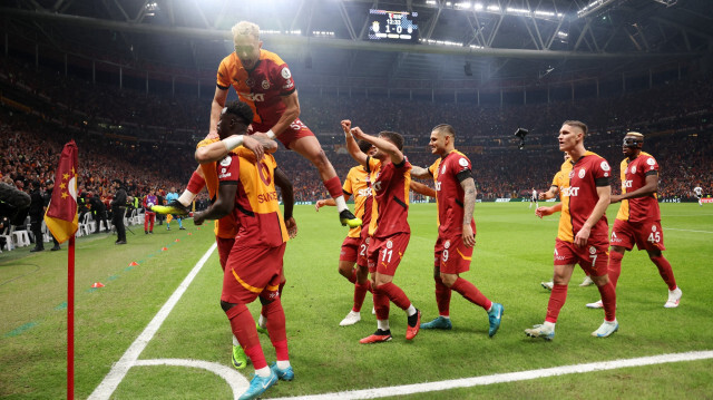 Galatasaraylı futbolcuların Beşiktaş derbisindeki gol sevinci