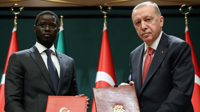 Le Président turc, Recep Tayyip Erdogan (D) et le Président du Sénégal, Bassirou Diomaye Faye (G).