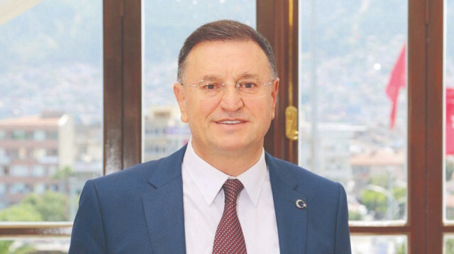 Lütfü Savaş