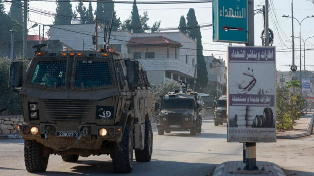 Des véhicules de l'armée d'occupation lors d'un raid au sud de la ville de Jénine, en Palestine occupée, le 05 novembre 2024.