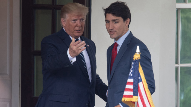 Le président américain Donald Trump salue le Premier ministre canadien Justin Trudeau à la Maison Blanche à Washington, DC, le 20 juin 2019. Le Premier ministre canadien Justin Trudeau est arrivé à Palm Beach, en Floride, le 30 novembre 2024, pour ce que les médias canadiens et américains ont déclaré être une rencontre avec le président élu américain Donald Trump dans sa propriété de luxe de Mar-a-Lago.