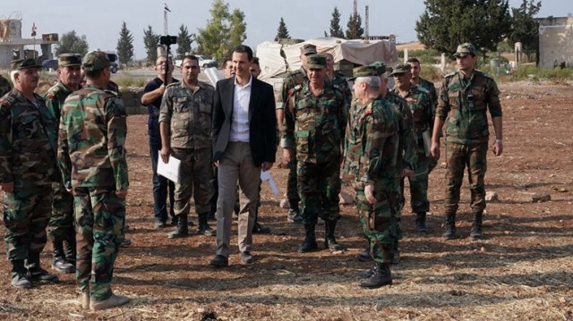 Le Réseau syrien des droits de l'homme (SNHR) a documenté les responsabilités de plus de 6 000 officiers du régime d'Assad dans des crimes de guerre.