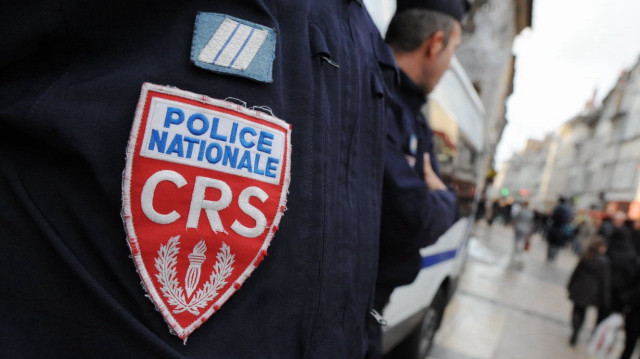 Entre novembre 2018 et 2019, les manifestations des Gilets jaunes en France ont fait environ 2 500 blessés parmi les manifestants et 1 800 chez les forces de l'ordre, selon le ministère de l'Intérieur.