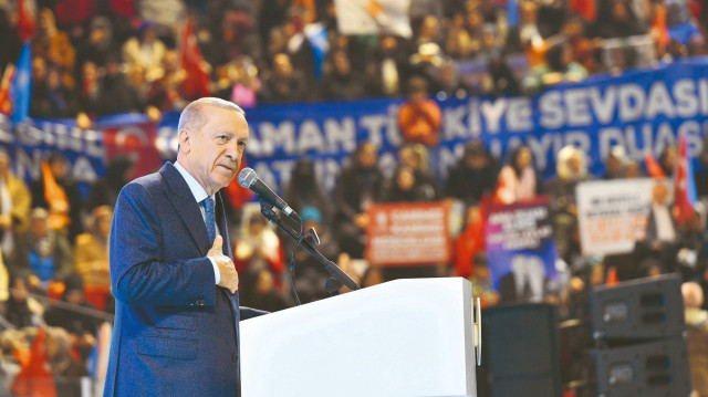 Erdoğan, partisinin Yakutiye Buz Hokeyi Salonu'nda düzenlenen Erzurum 8. Olağan İl Kongresi'nde konuştu.