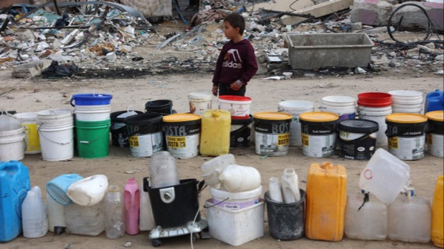 Human Rights Watch accuse Israël d'avoir commis des actes de génocide en restreignant l'accès à l'eau à Gaza.