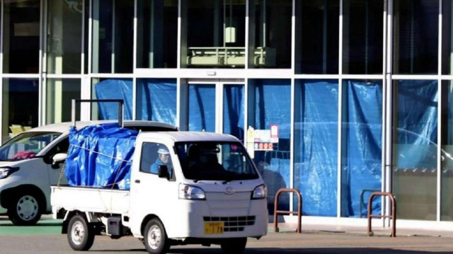 L'ours qui était entré dans un supermarché d'Akita a été capturé après avoir attaqué un employé et être resté dans le supermarché pendant deux jours.